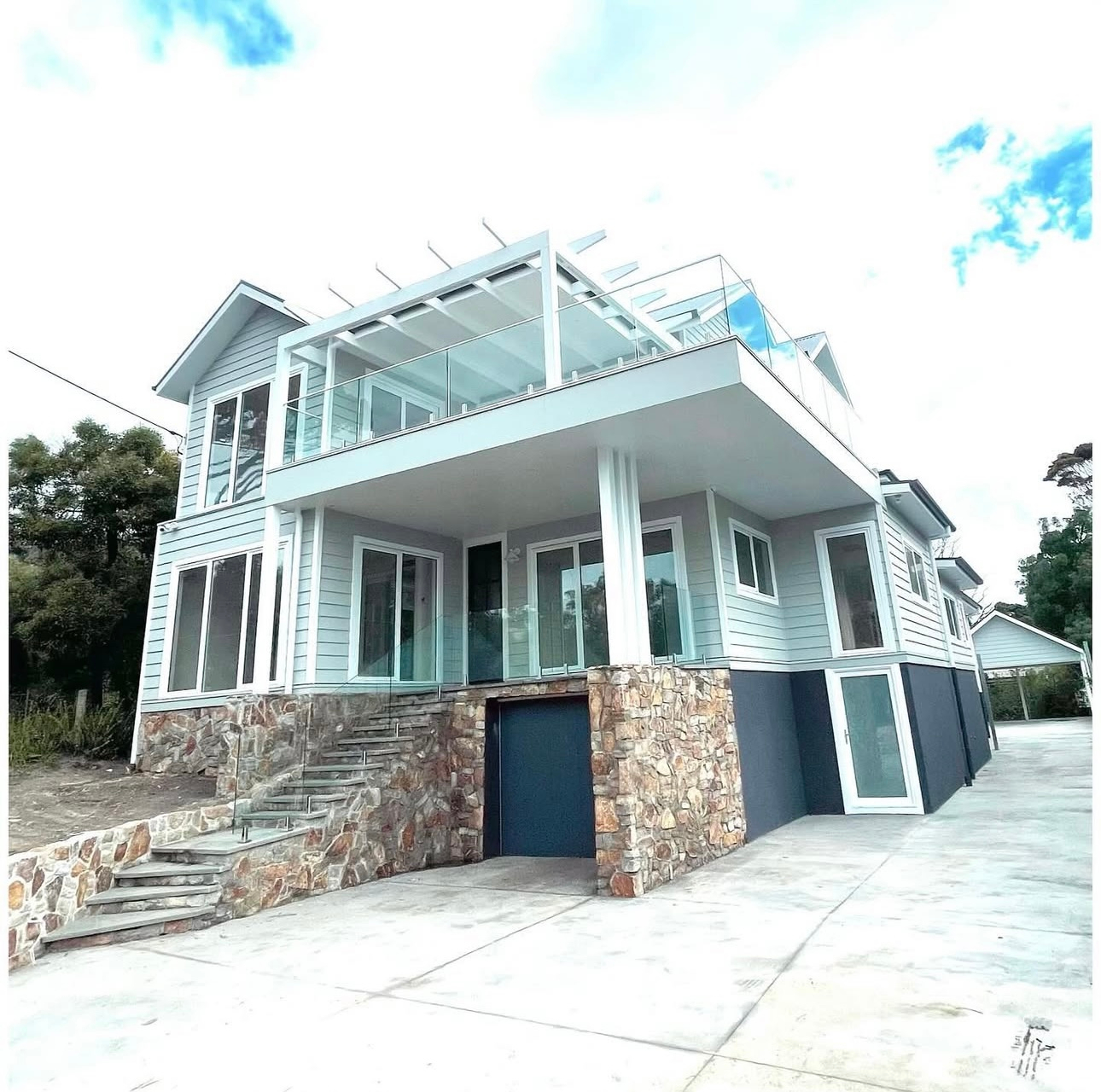 Full home exterior painting